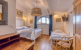 Hôtel Restaurant Les Remparts